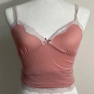 victoria’s secret vintage pink lace bow cami🍥